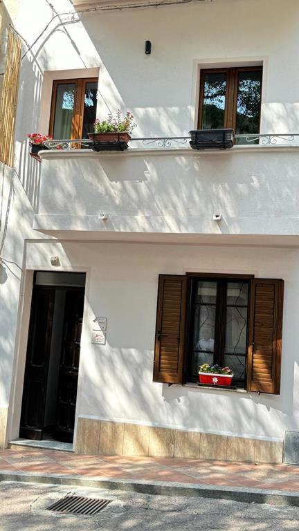 Casa Del Corso Hotel Dorgali Exterior photo
